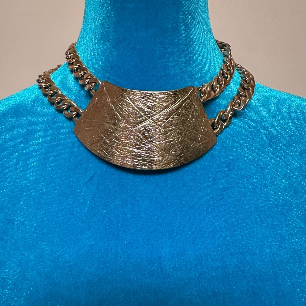 Copper colored necklace
